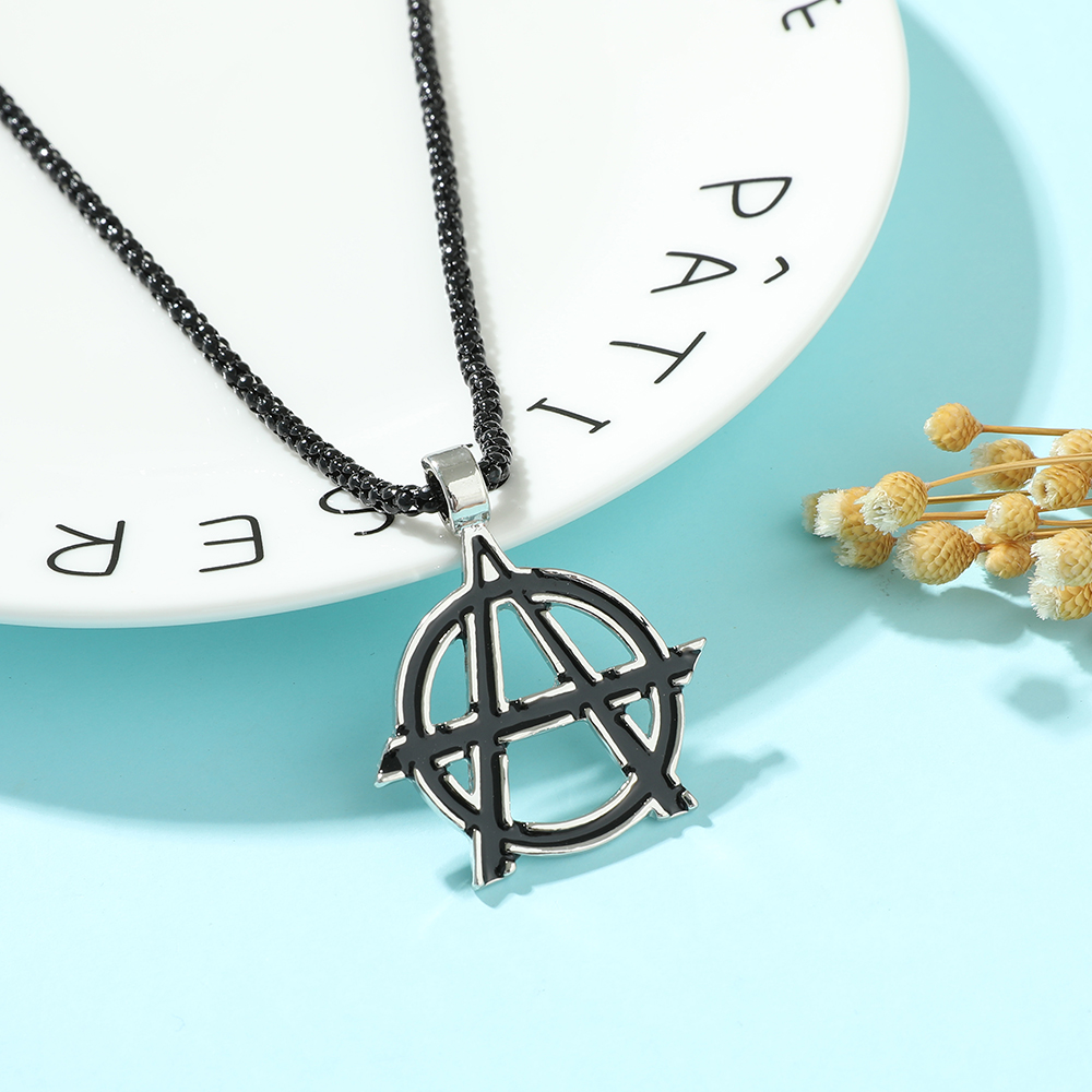 Vintage Necklace - Filmler Avengers Sembolü A Harfi Logo